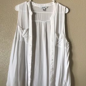 Plus size Sleeveless white blouse 2x